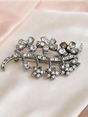 Vintage Rhinestone Floral Brooch Silver Tone Sparkly Flower Pin Bridal Statement